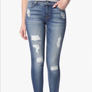 7 For All Mankind Ripped Jeans// STYLE DEAL🤗⭐️
